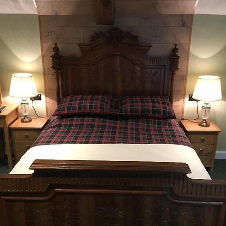 The Kings Arms Bed & Breakfast มิดซอเมอร์นอร์ตัน ภายนอก รูปภาพ