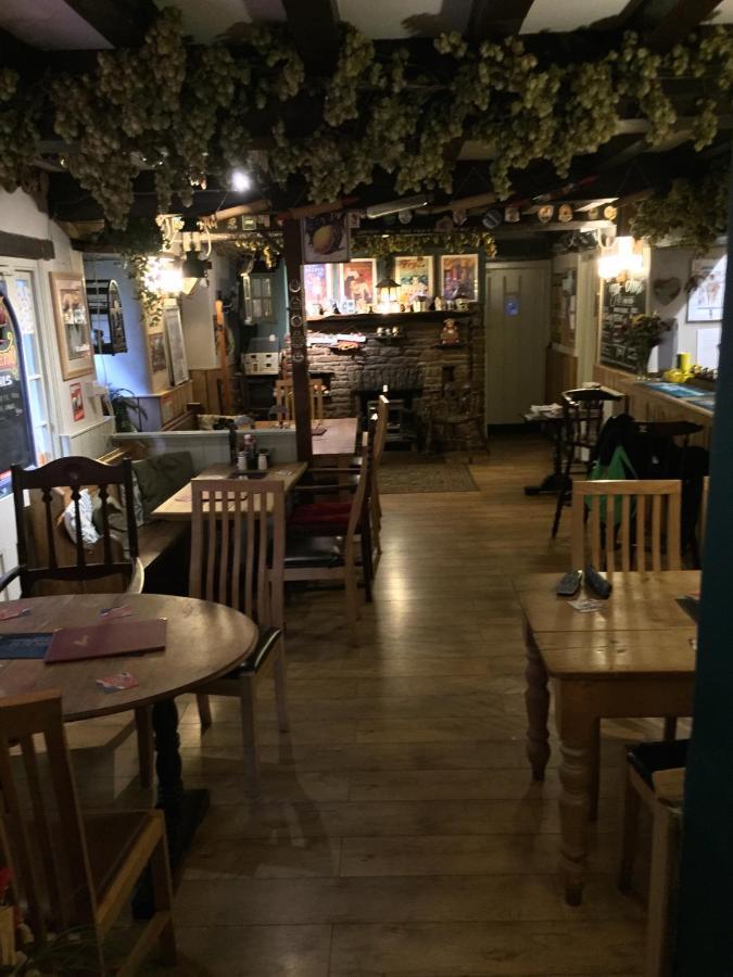 The Kings Arms Bed & Breakfast มิดซอเมอร์นอร์ตัน ภายนอก รูปภาพ
