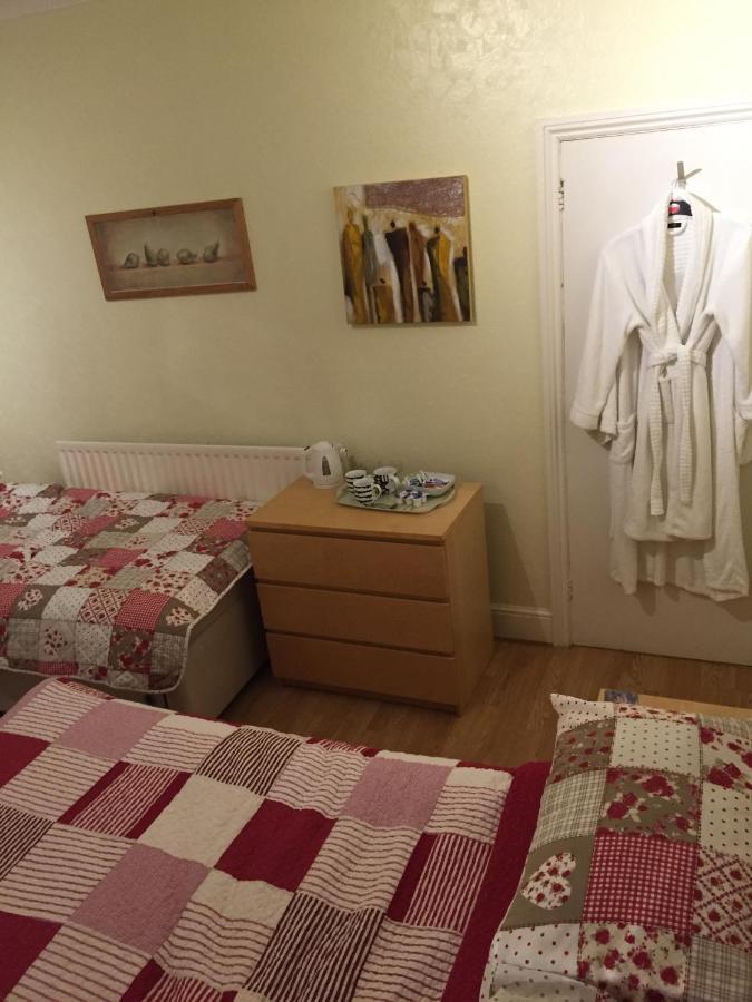 The Kings Arms Bed & Breakfast มิดซอเมอร์นอร์ตัน ห้อง รูปภาพ