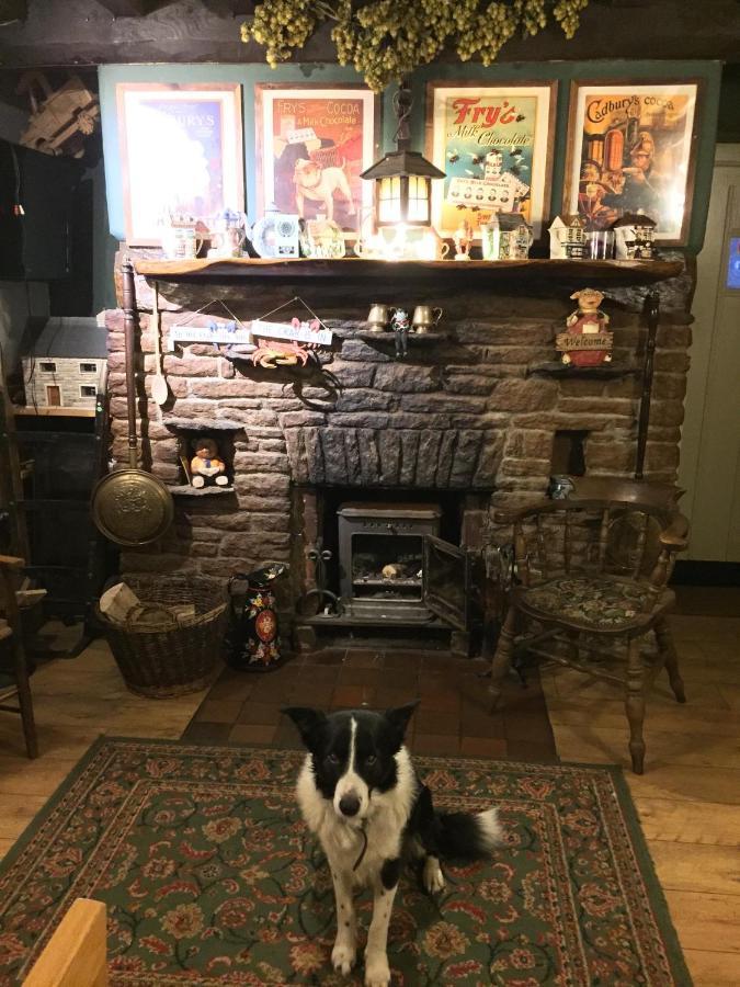 The Kings Arms Bed & Breakfast มิดซอเมอร์นอร์ตัน ภายนอก รูปภาพ