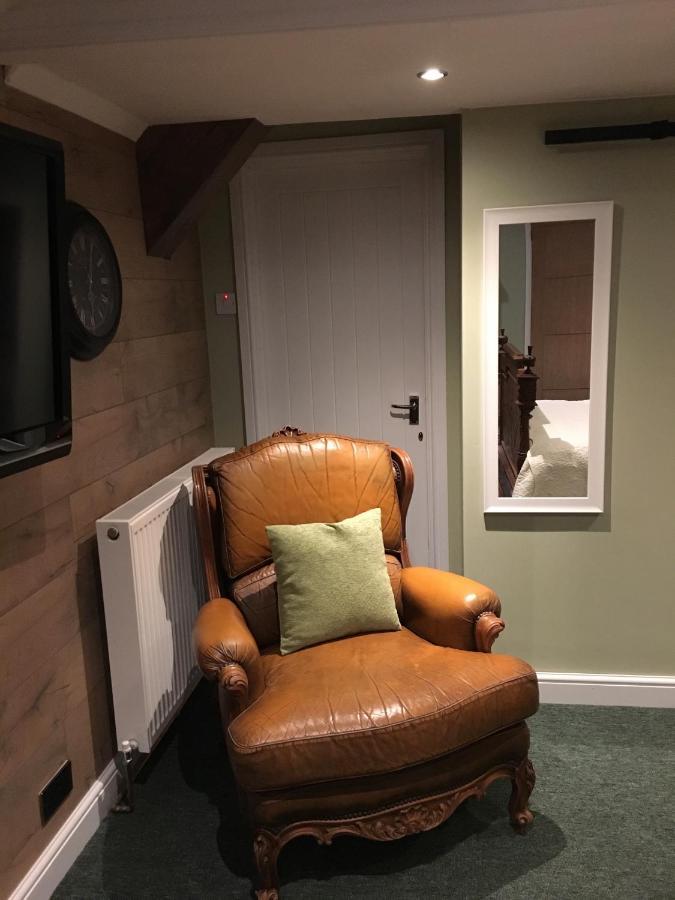 The Kings Arms Bed & Breakfast มิดซอเมอร์นอร์ตัน ภายนอก รูปภาพ