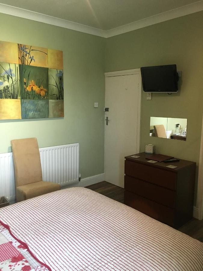 The Kings Arms Bed & Breakfast มิดซอเมอร์นอร์ตัน ภายนอก รูปภาพ
